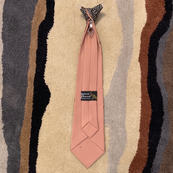 Handiwork Peacock Feather Clip On Necktie - Picture 5 of 7